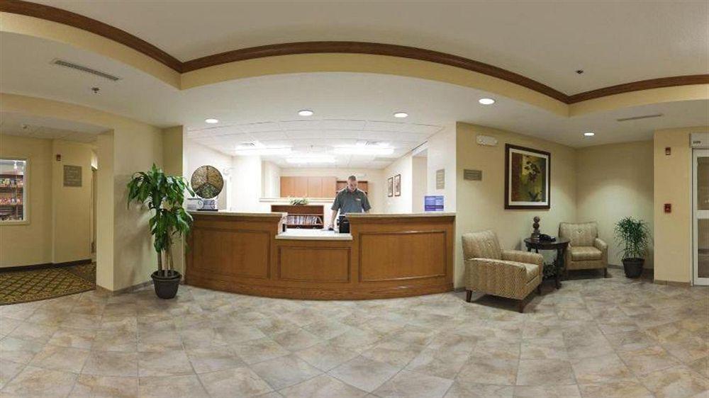 Candlewood Suites Kansas City Airport Exterior foto