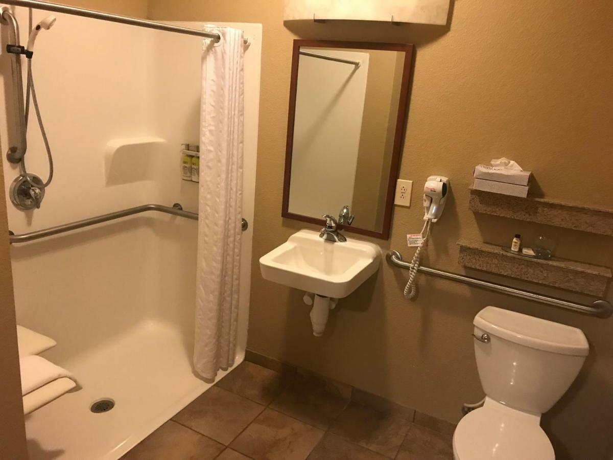 Candlewood Suites Kansas City Airport Exterior foto
