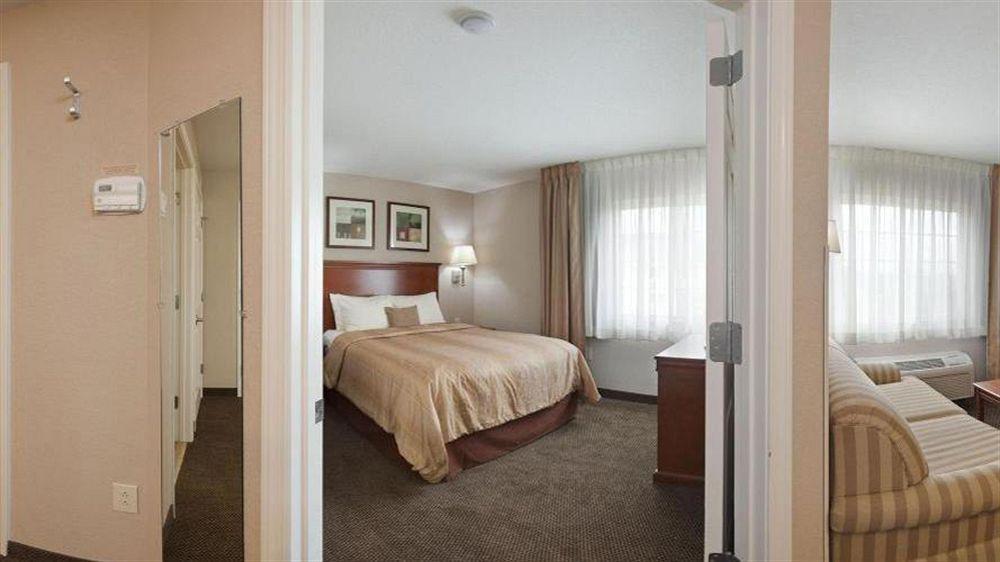 Candlewood Suites Kansas City Airport Exterior foto