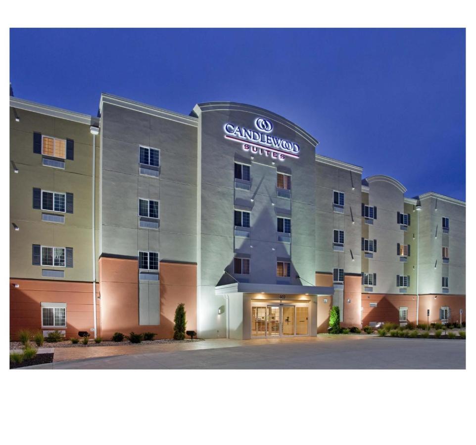 Candlewood Suites Kansas City Airport Exterior foto